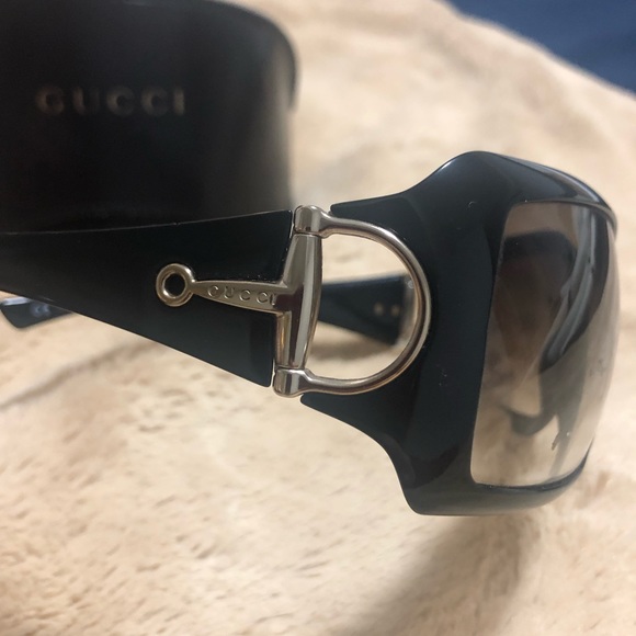 Gucci Sunglasses with Genuine Leather Case - Picture 2 of 7